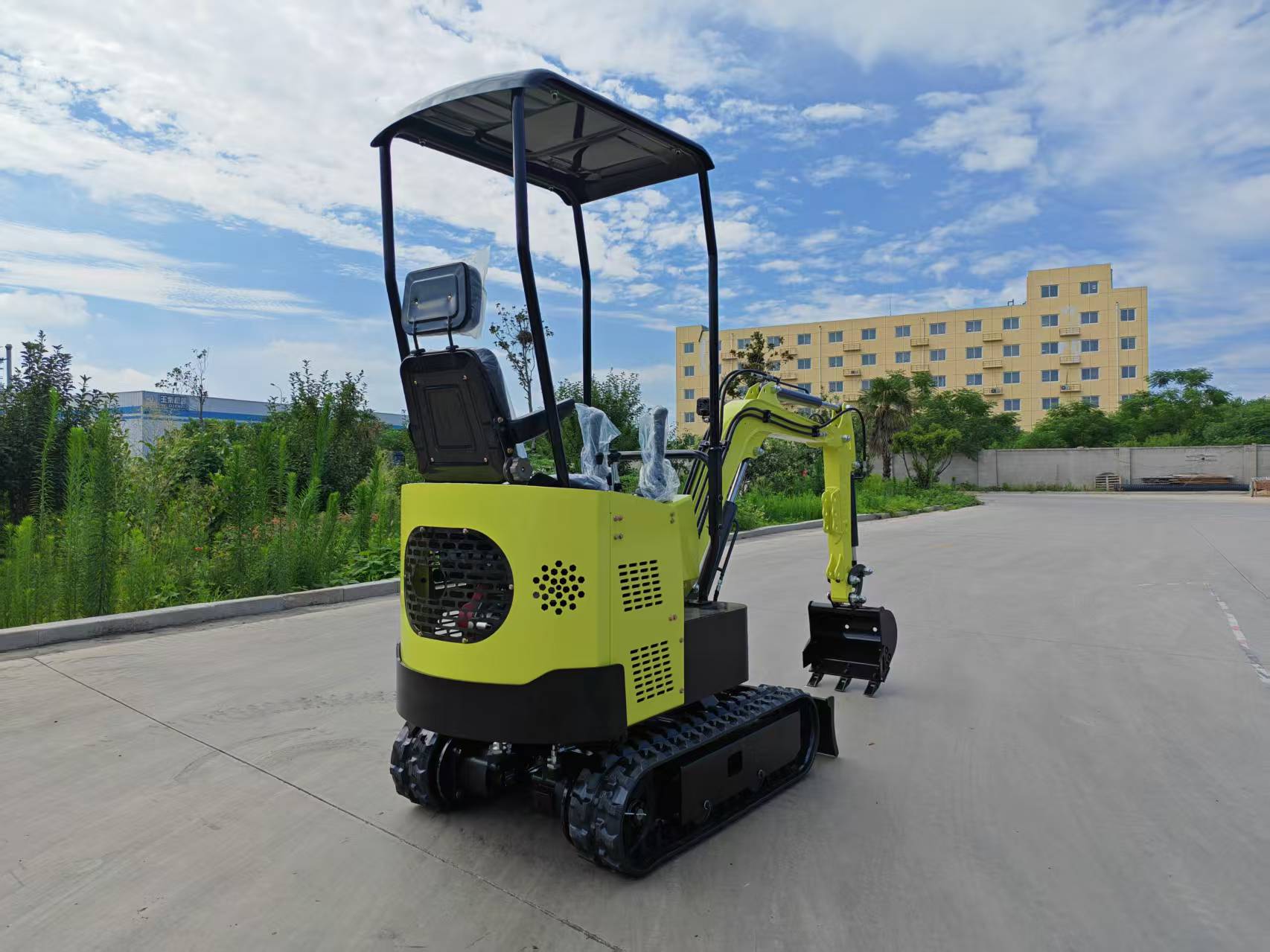 Mini Excavadora HT10 - 2