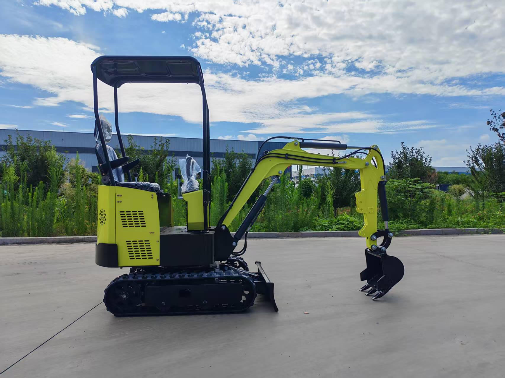 Mini Excavadora HT10 - 2