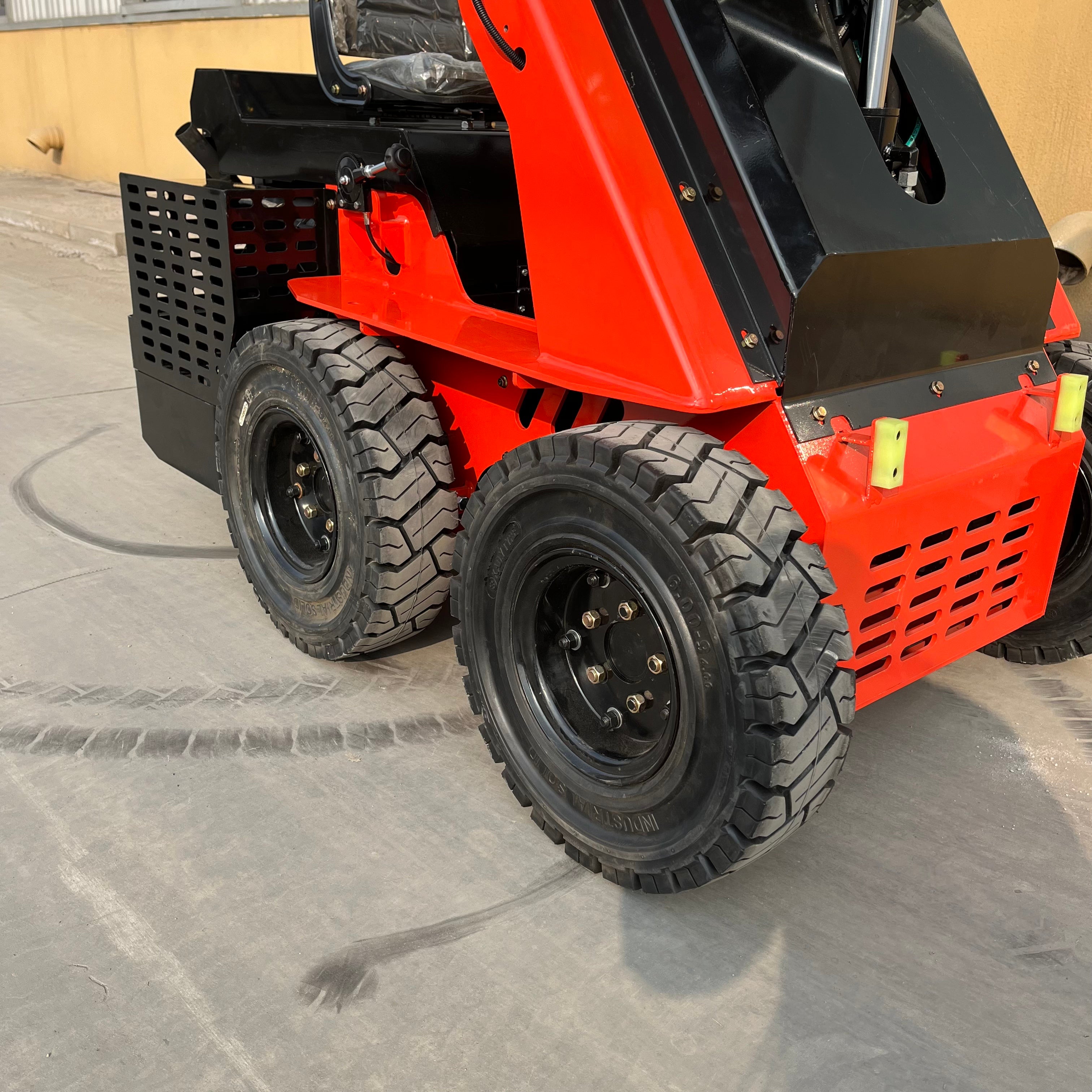 Mini Cargadora 520