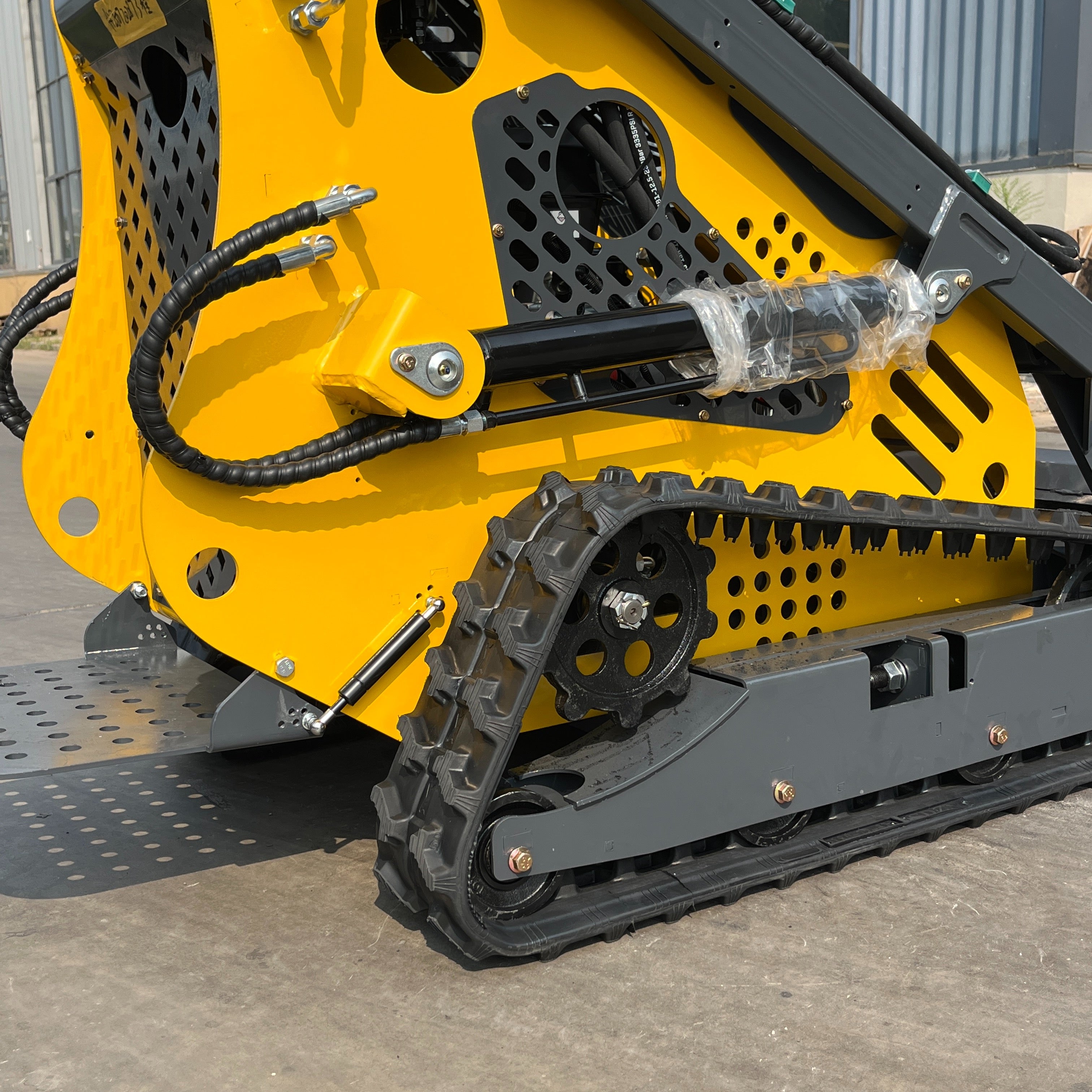 Mini Cargadora Skid Steer Loader 360