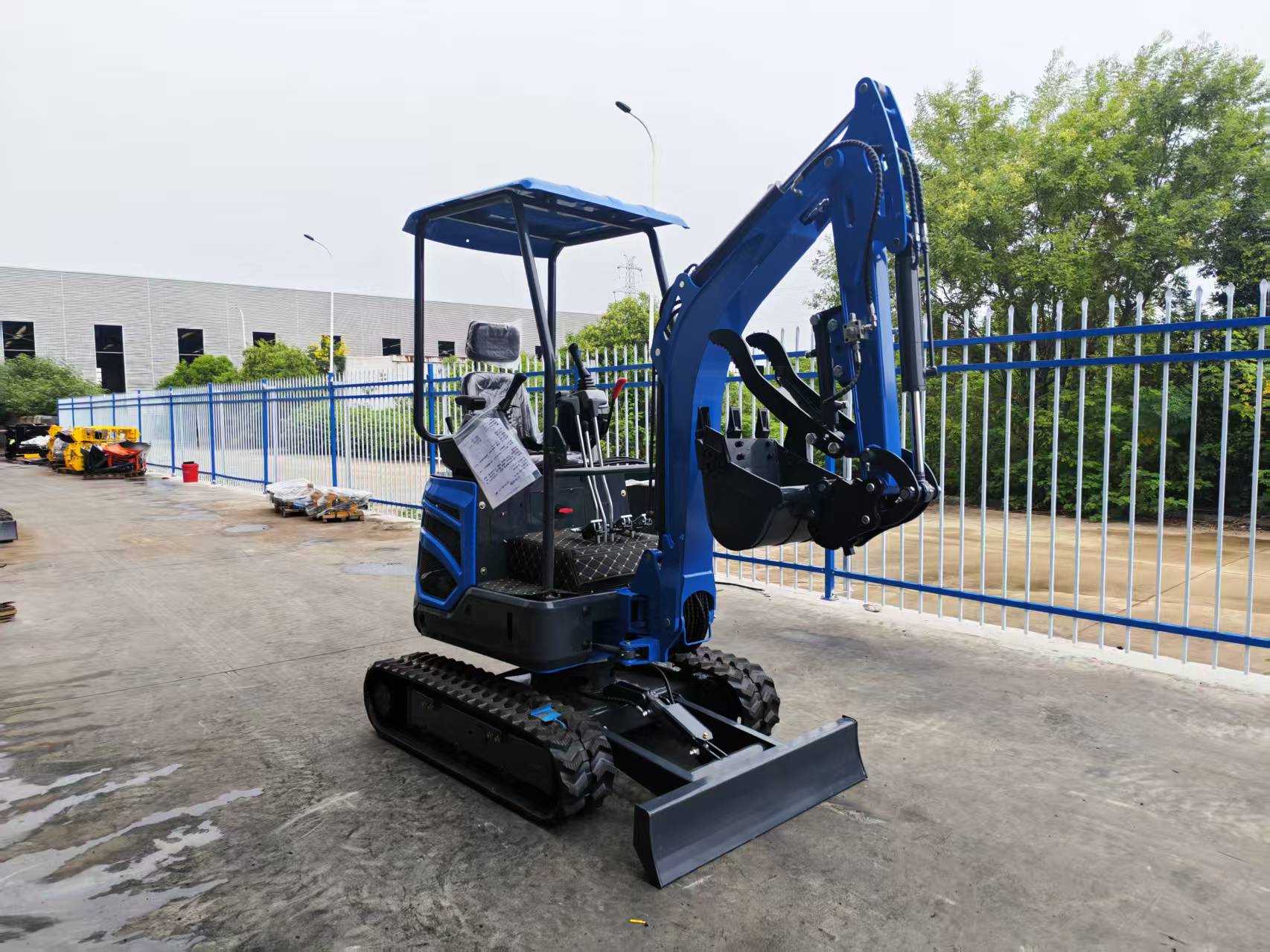 Mini Excavadora HT18