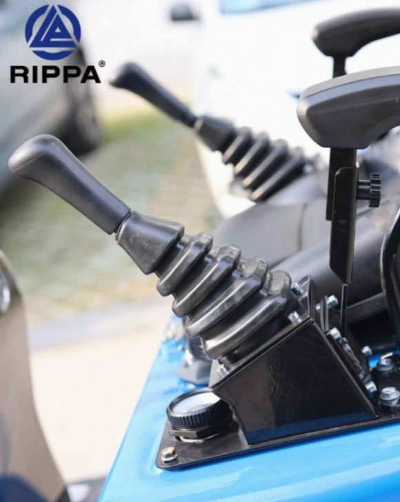 Rippa R10 ECO. Mandos Pilotados, Orugas Desplazables y Radiador Aceite