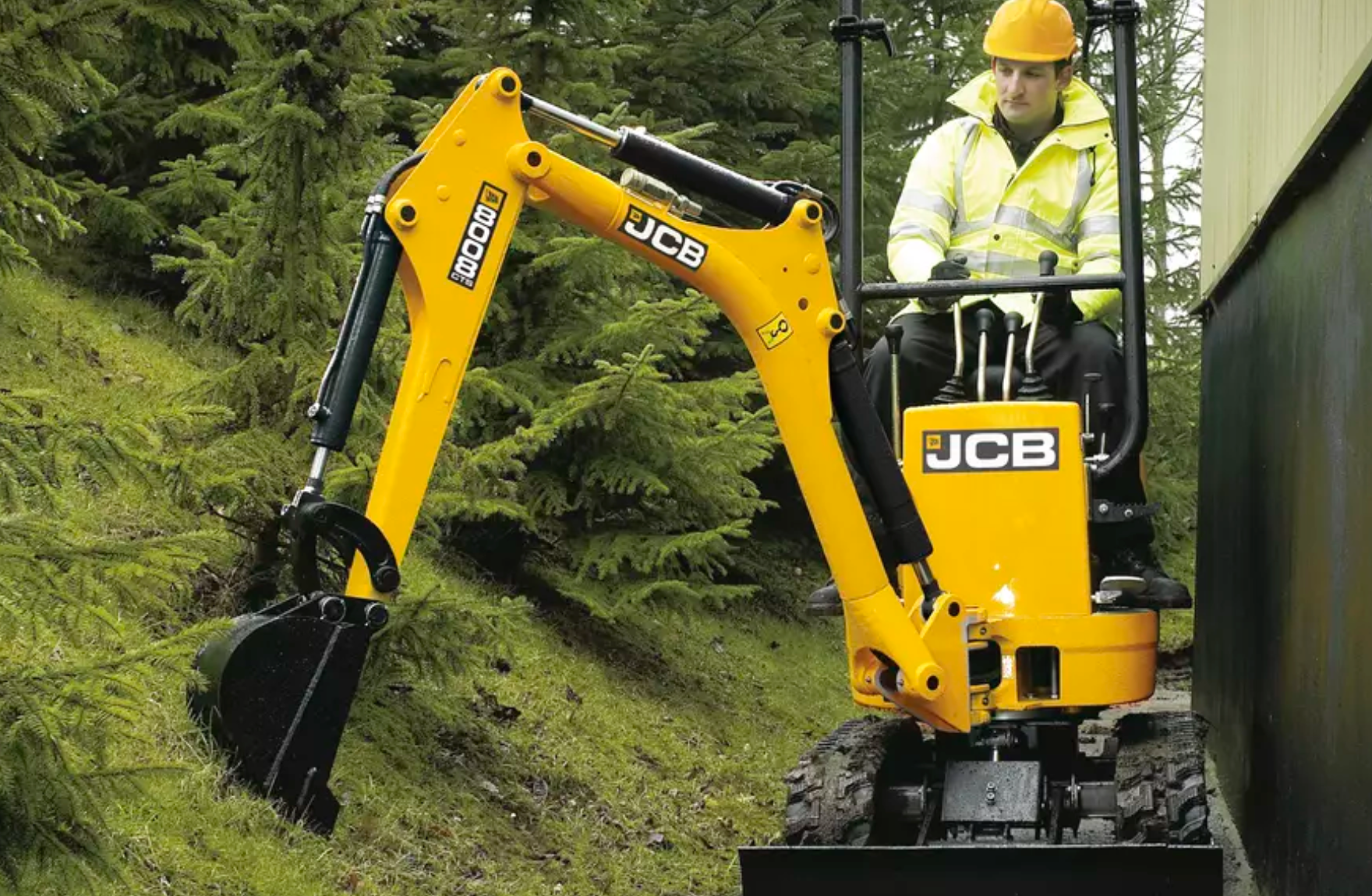 MICROEXCAVADORA JCB 8008E CTS