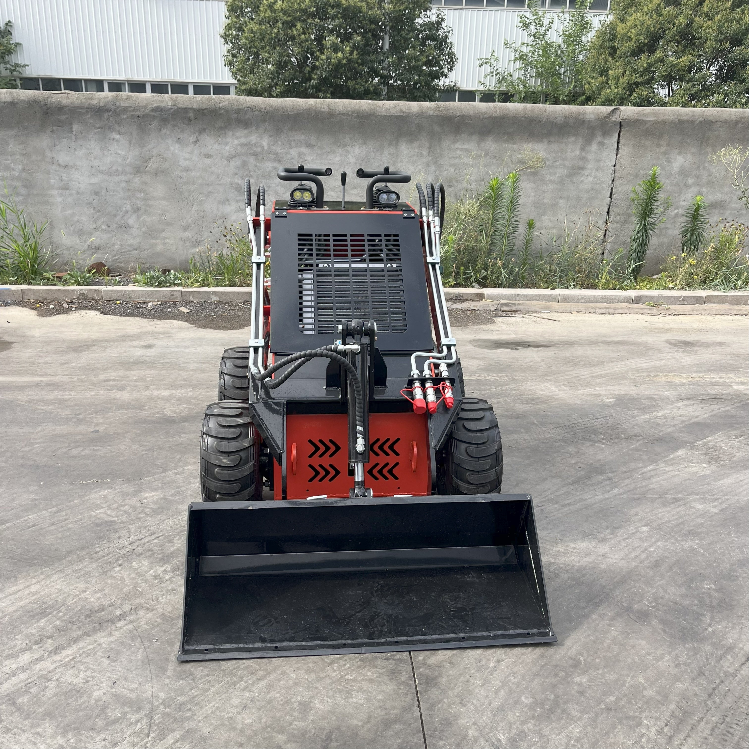 Mini Cargadora Skid Steer Loader 370