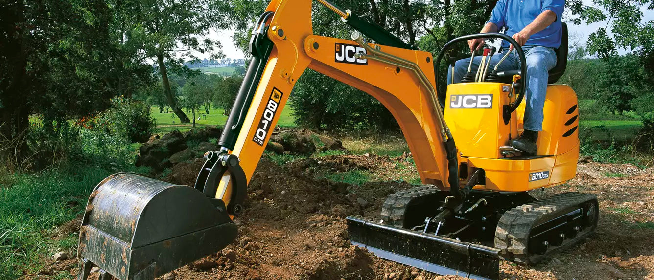 MICROEXCAVADORA 8010