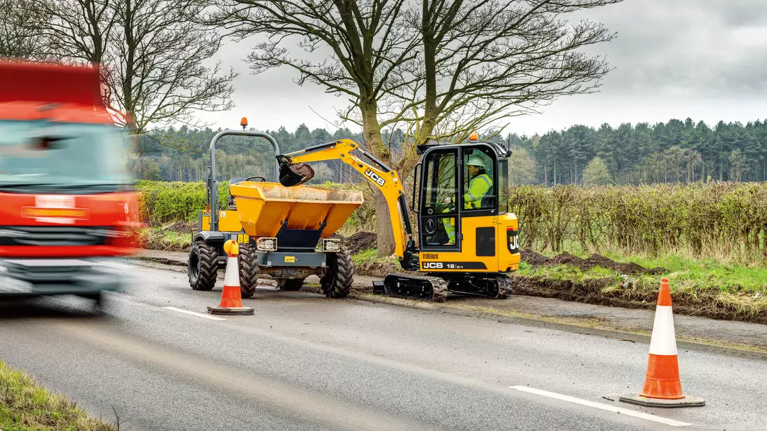 MINIEXCAVADORA 16C-1