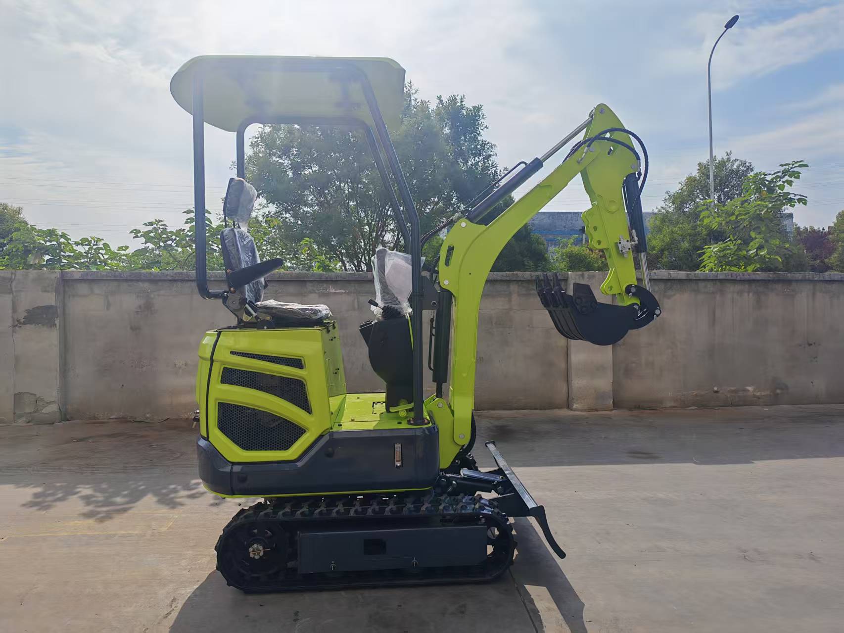 Mini Excavadora HT12