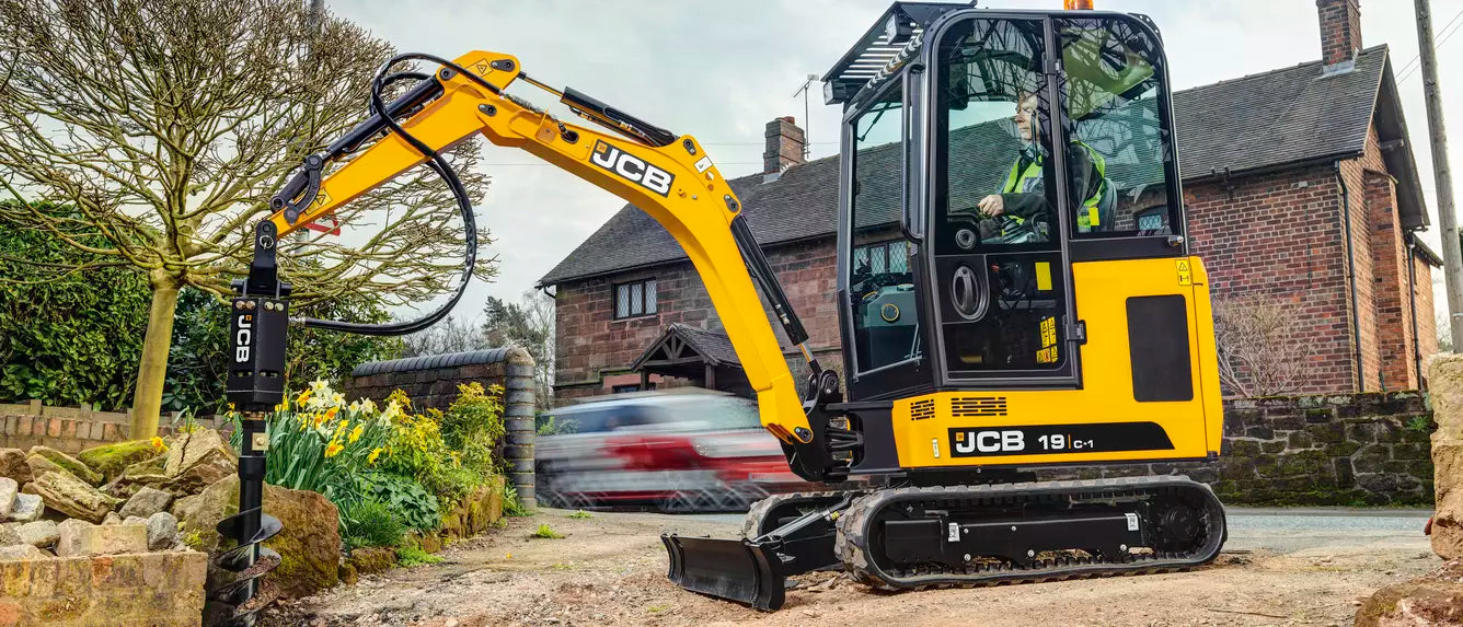 MINIEXCAVADORA 19C-1